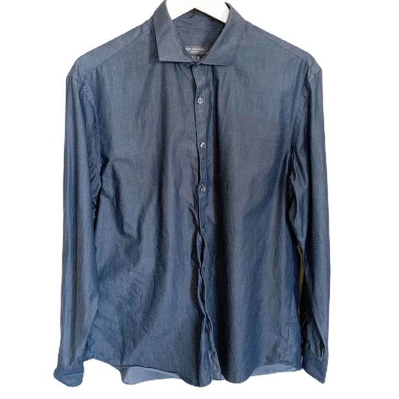 VAN HEUSEN Chrome Button Down Shirt With Long Sleeves Blue Size 16-16.5 - Picture 1 of 7